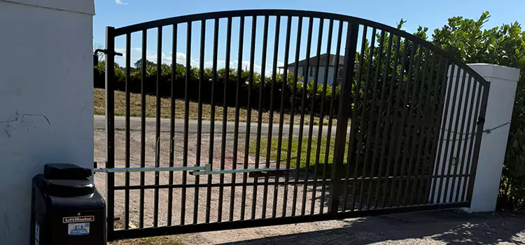 Driveway Fence Repair Taylor